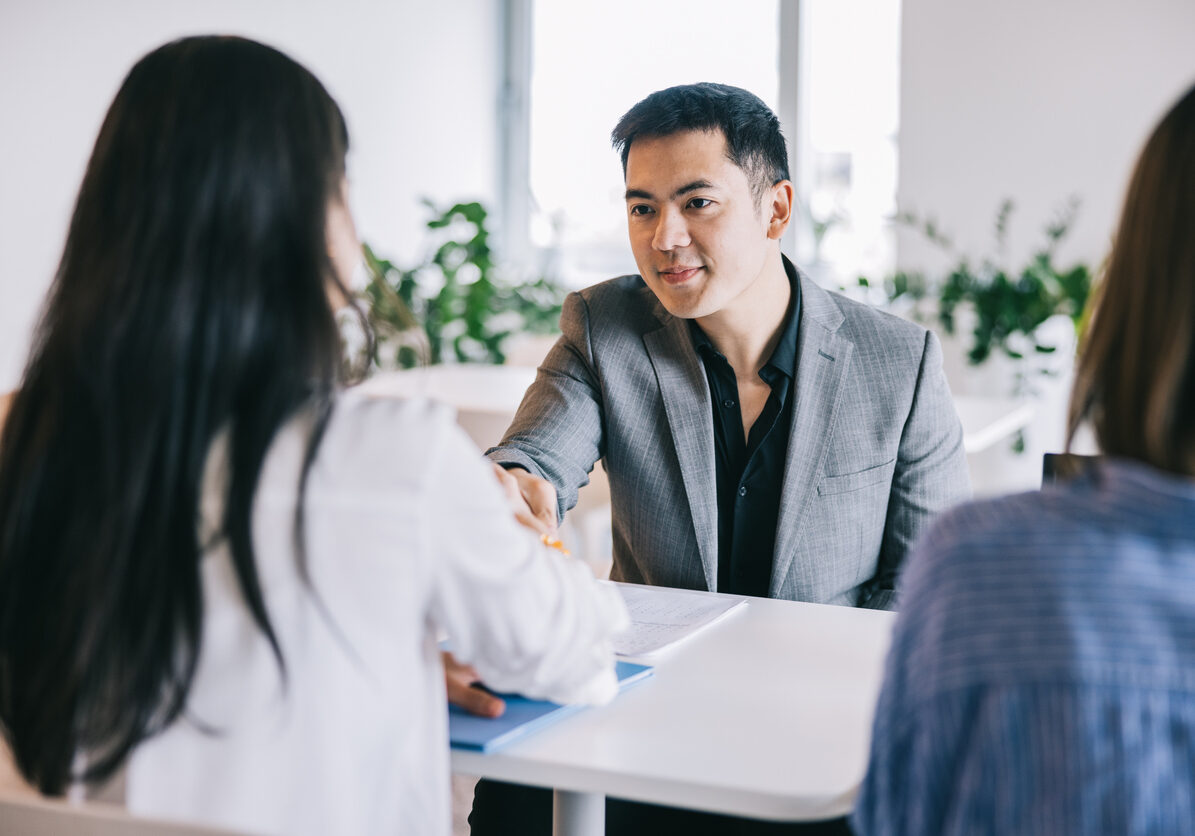 finalizing a deal with a mortgage lender